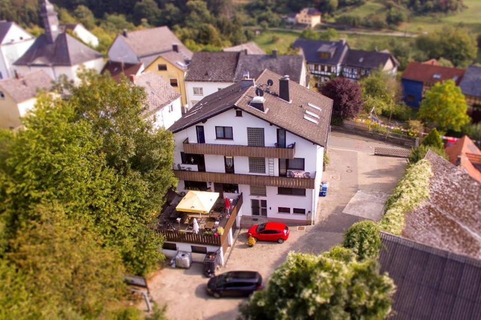 Zum Lahnfelsen Hotel Graveneck Ngoại thất bức ảnh