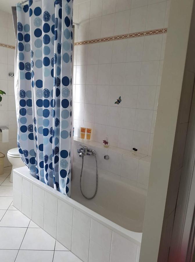 Zum Lahnfelsen Hotel Graveneck Ngoại thất bức ảnh