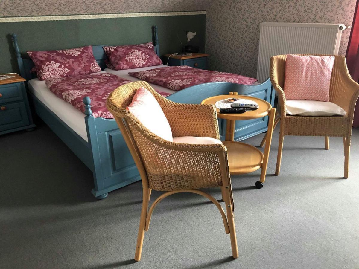 Zum Lahnfelsen Hotel Graveneck Ngoại thất bức ảnh